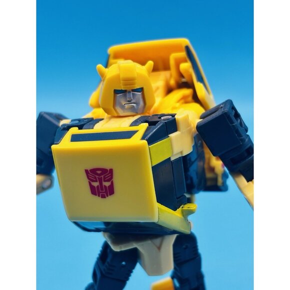 Transformers Bumblebee 86-29 Studio Series Deluxe Class - Picture 4 of 4